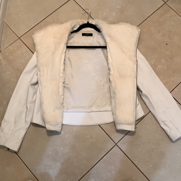 Winter White Leather Jacket with Fur Trim - Picture 4 of 10